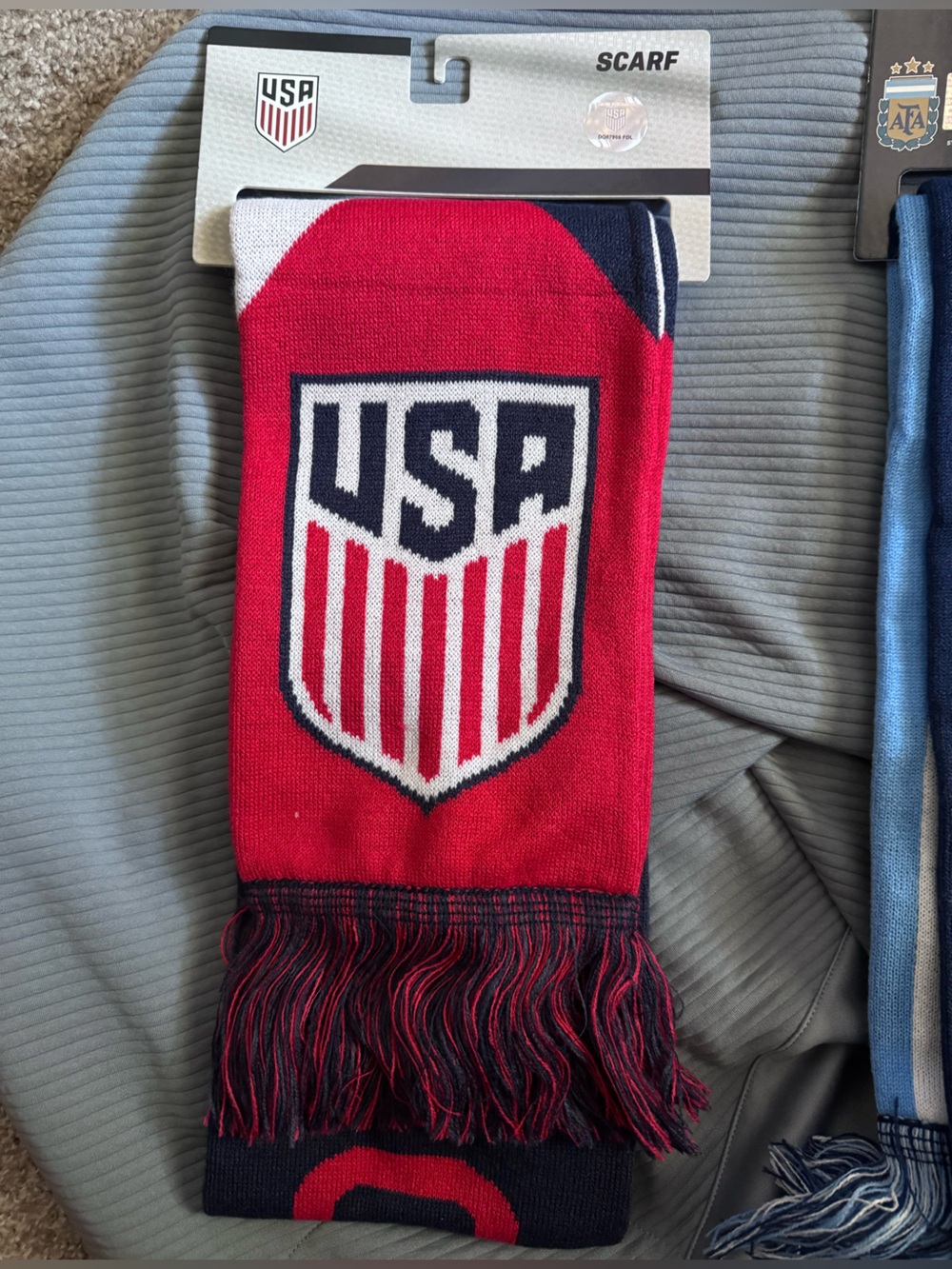 USA Crest Supporter Scarf - Red and Navy